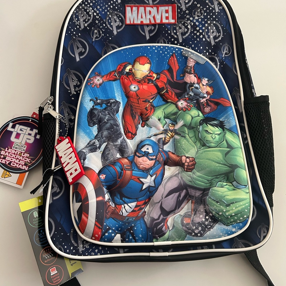 Marvel Light-Up Backpack with Keychain - Black and Blue